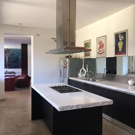 Apartment Youhosty - Exclusive Townhouse Garden And Pool