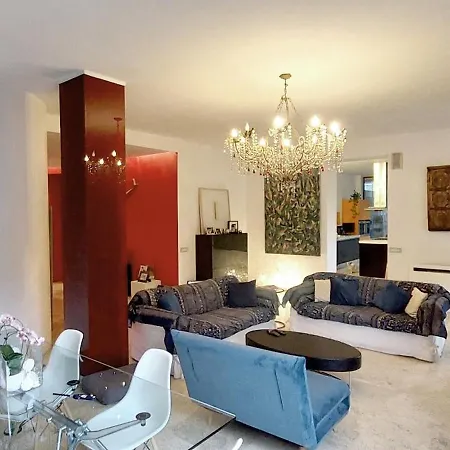 Apartment Youhosty - Exclusive Townhouse Garden And Pool *