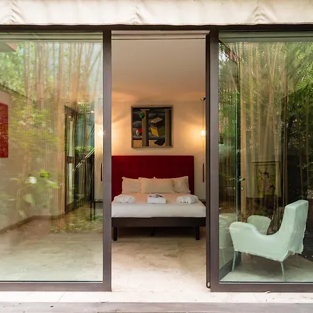 Youhosty - Exclusive Townhouse Garden And Pool