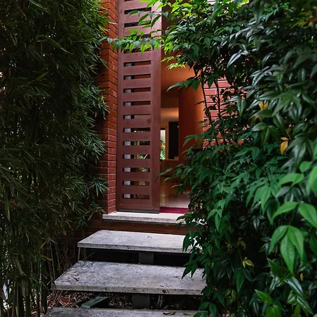 Youhosty - Exclusive Townhouse Garden And Pool *