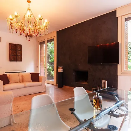 Youhosty - Exclusive Townhouse Garden And Pool דירה מילאנו